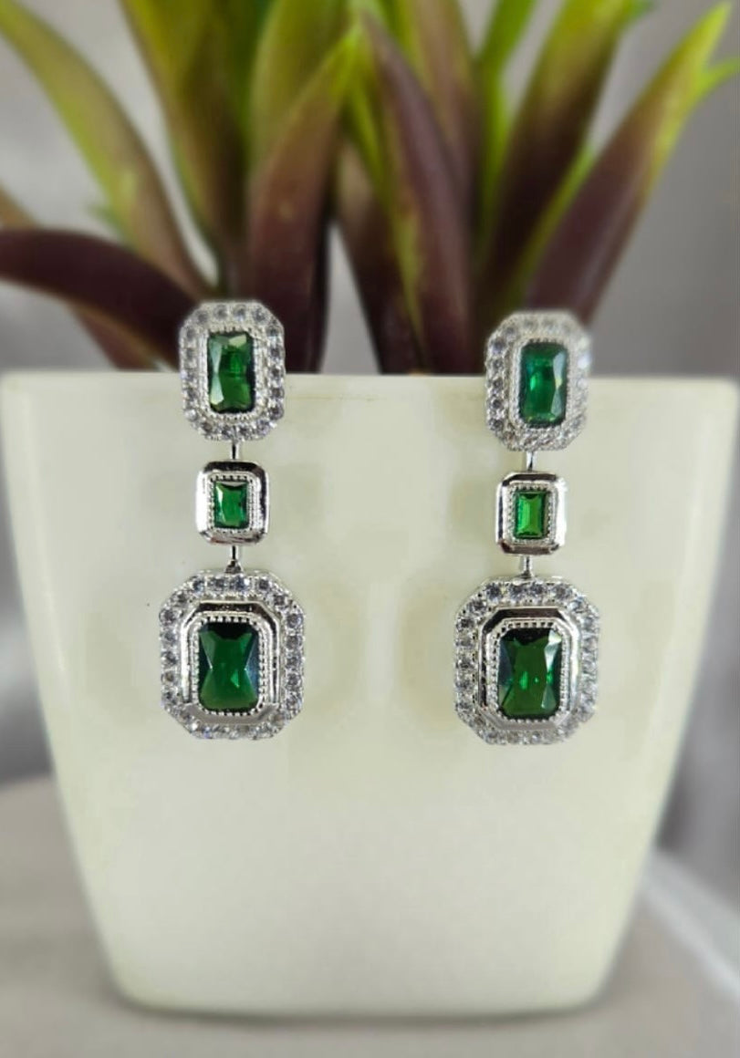 Tripple green drop earring