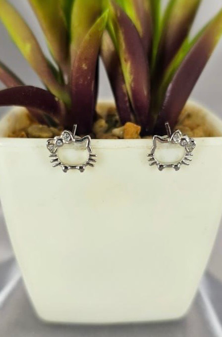 Hello Kitty Studs