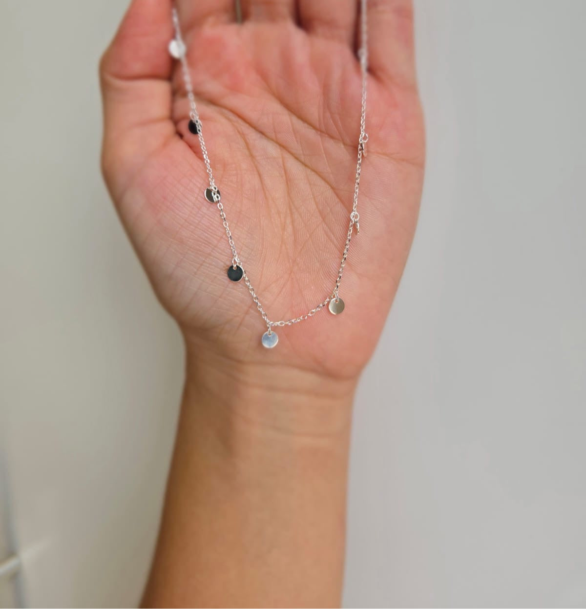 Sterling silver necklace with lots op tiny shiny drops