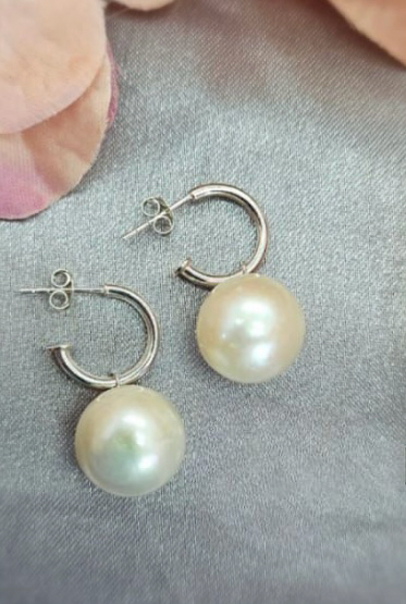 Pretty store woman earrings