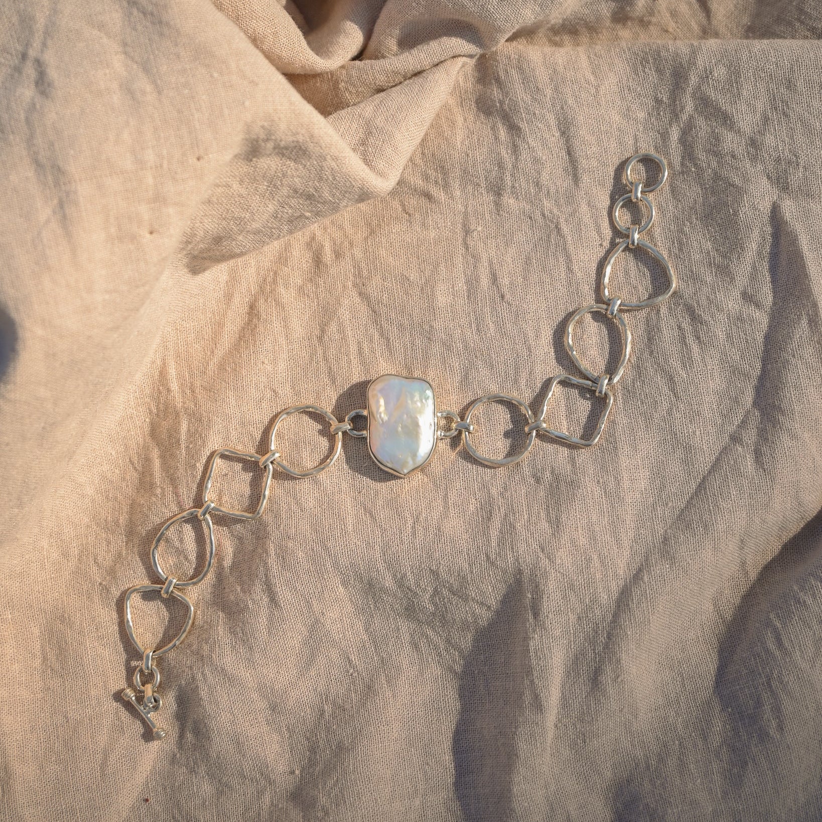 Large Link Pearl Bracelet