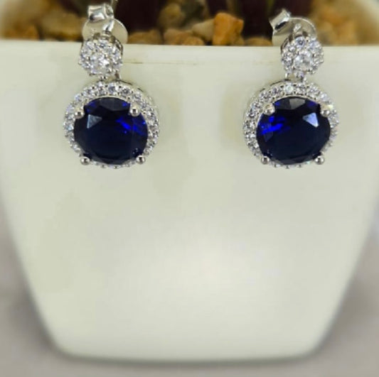 Round blue cubic zirconia studs