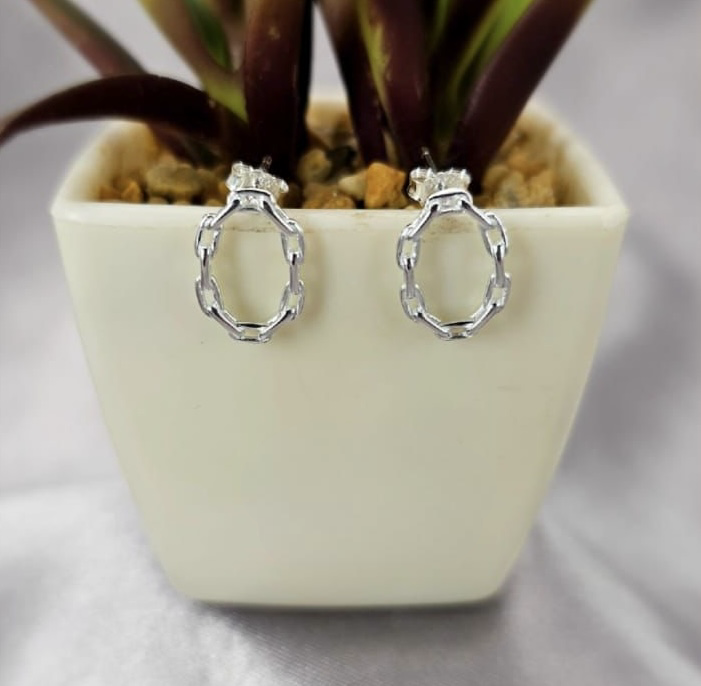 Oval cord studs