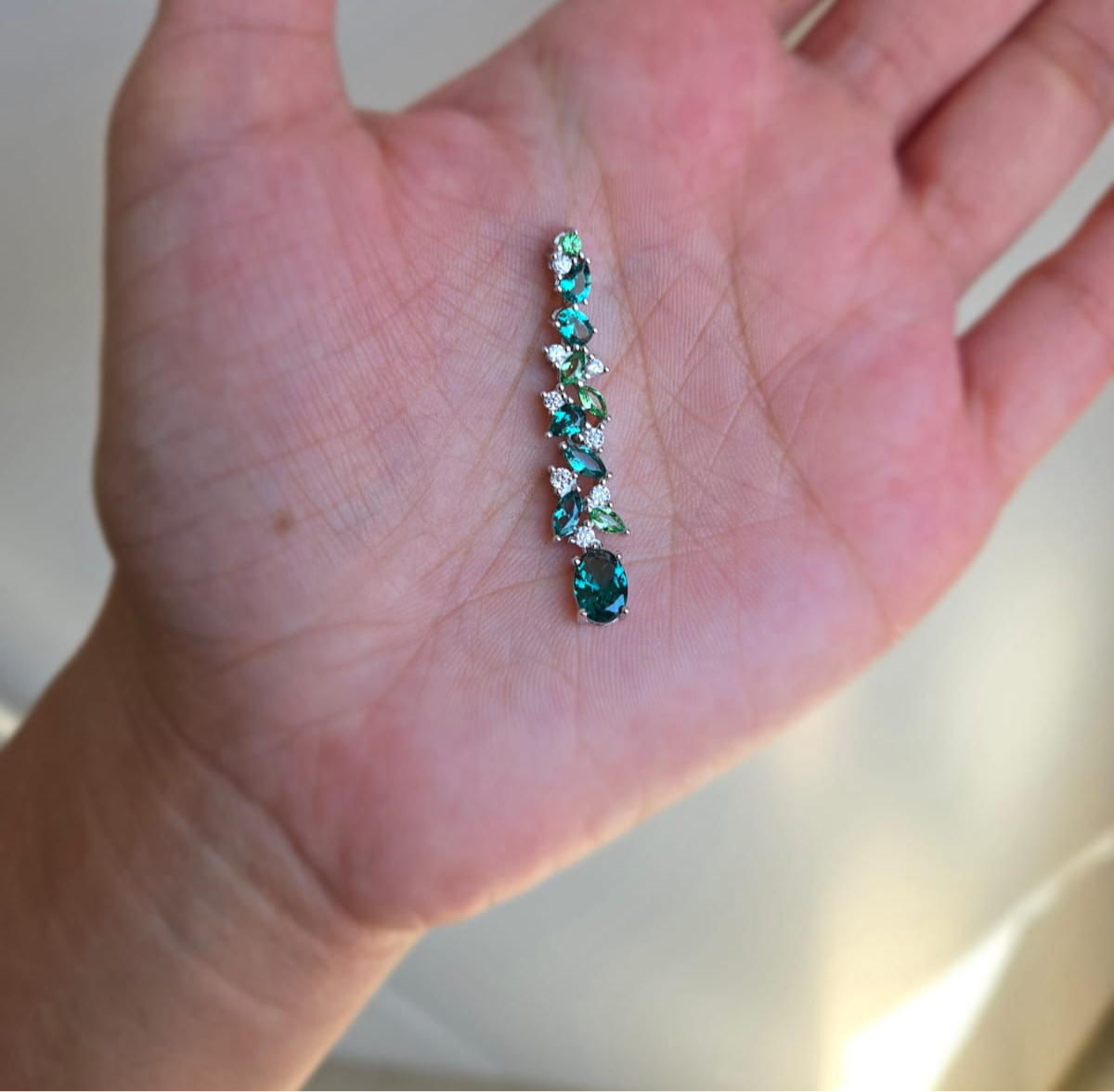 Stunning green pendant