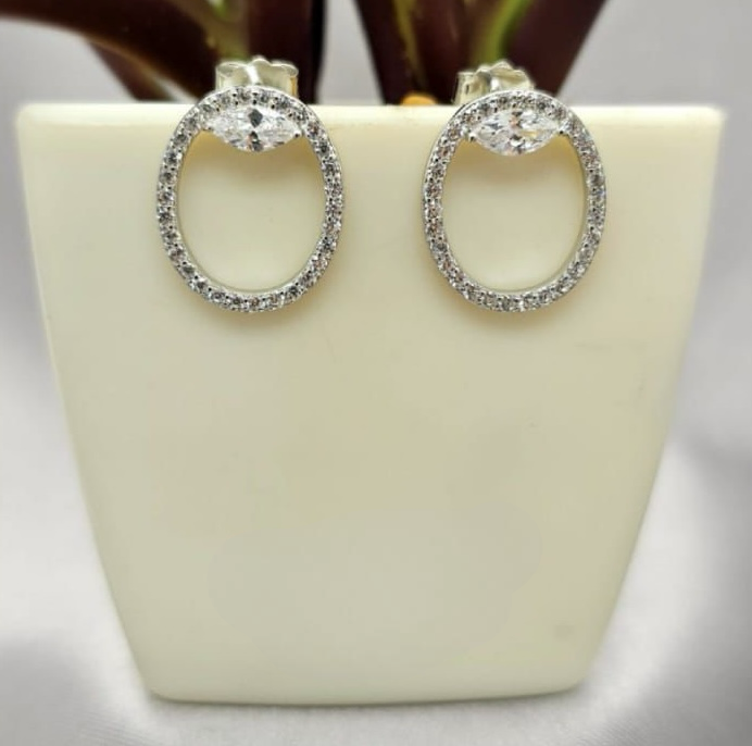 Cubic zirconia pavé oval studs