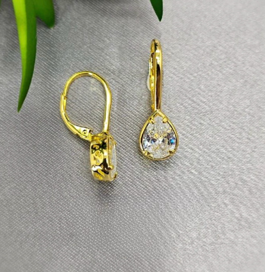 Classic gold drop earrings with comfy clasp