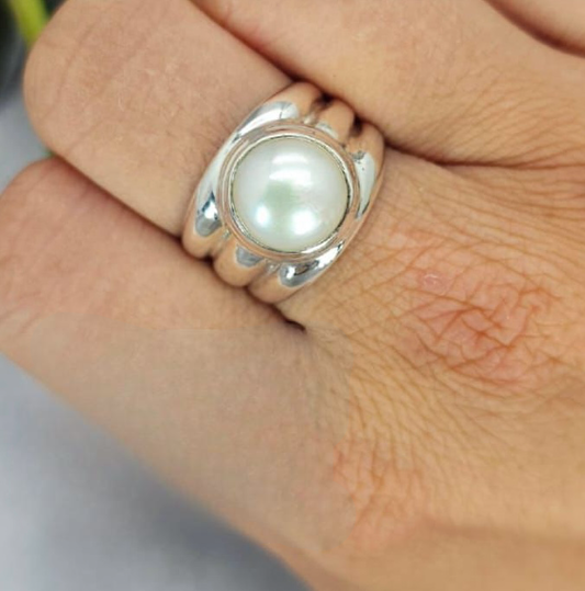 Awesome classical Mabe  Pearl ring