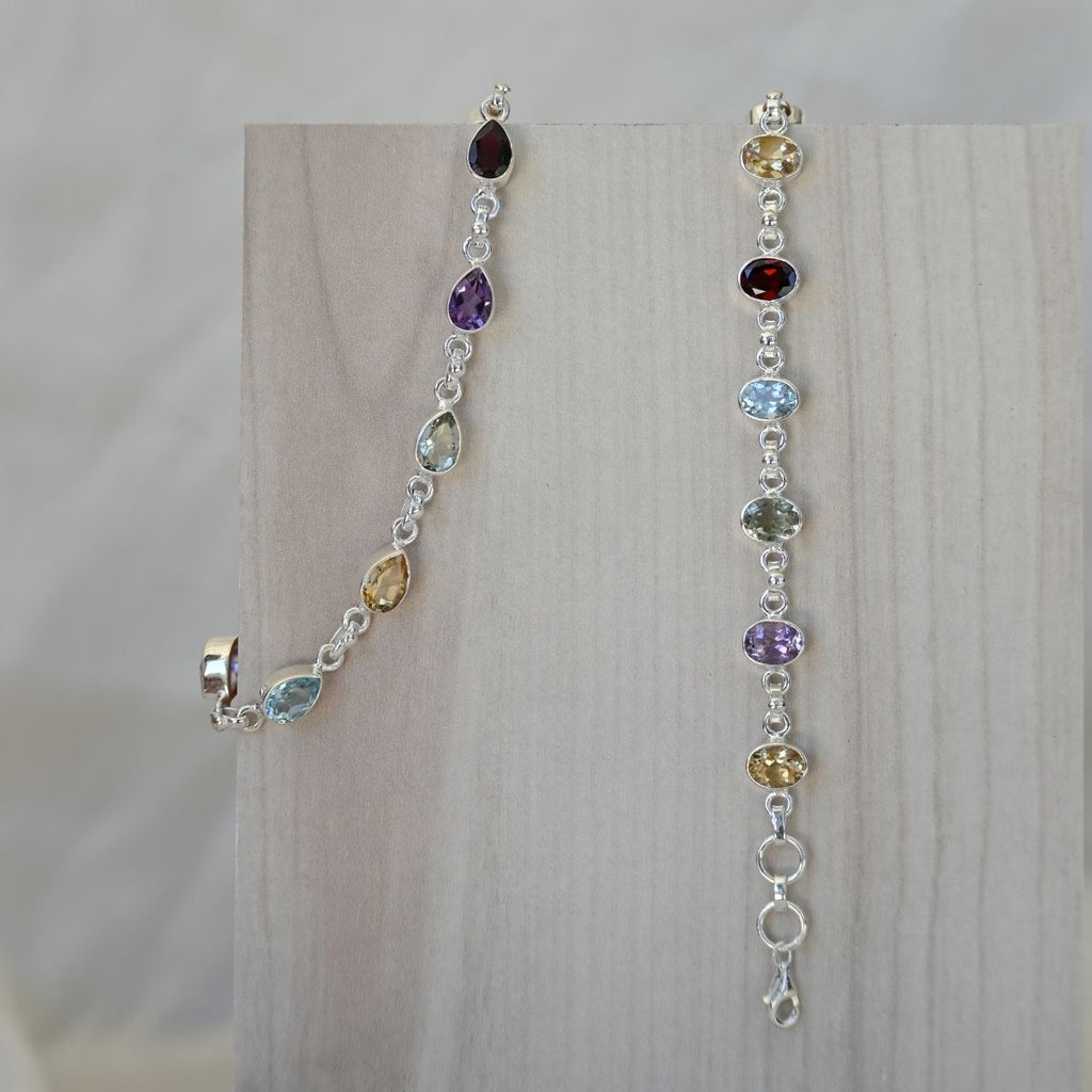 Teardrop (Pear shaped) shaped semi precious stone bracelet