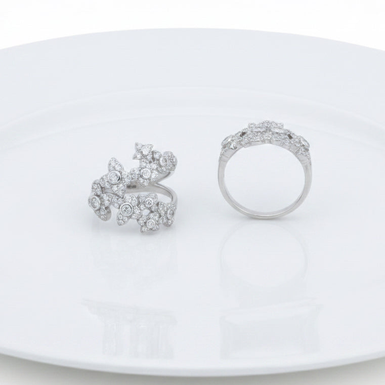 Cubic Zirconia Flower Detailed V Shape Ring