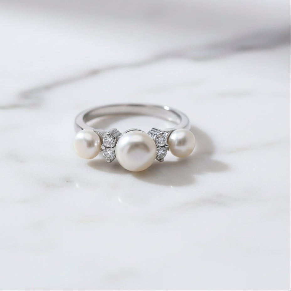 Sterling Silver Ring With Three Freshwater Pearls And Two Cubic Zirconia Stones - Terciany 