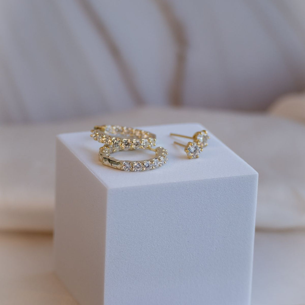 Gold 5mm Moissanite stud earrings (with GRA Certificate)