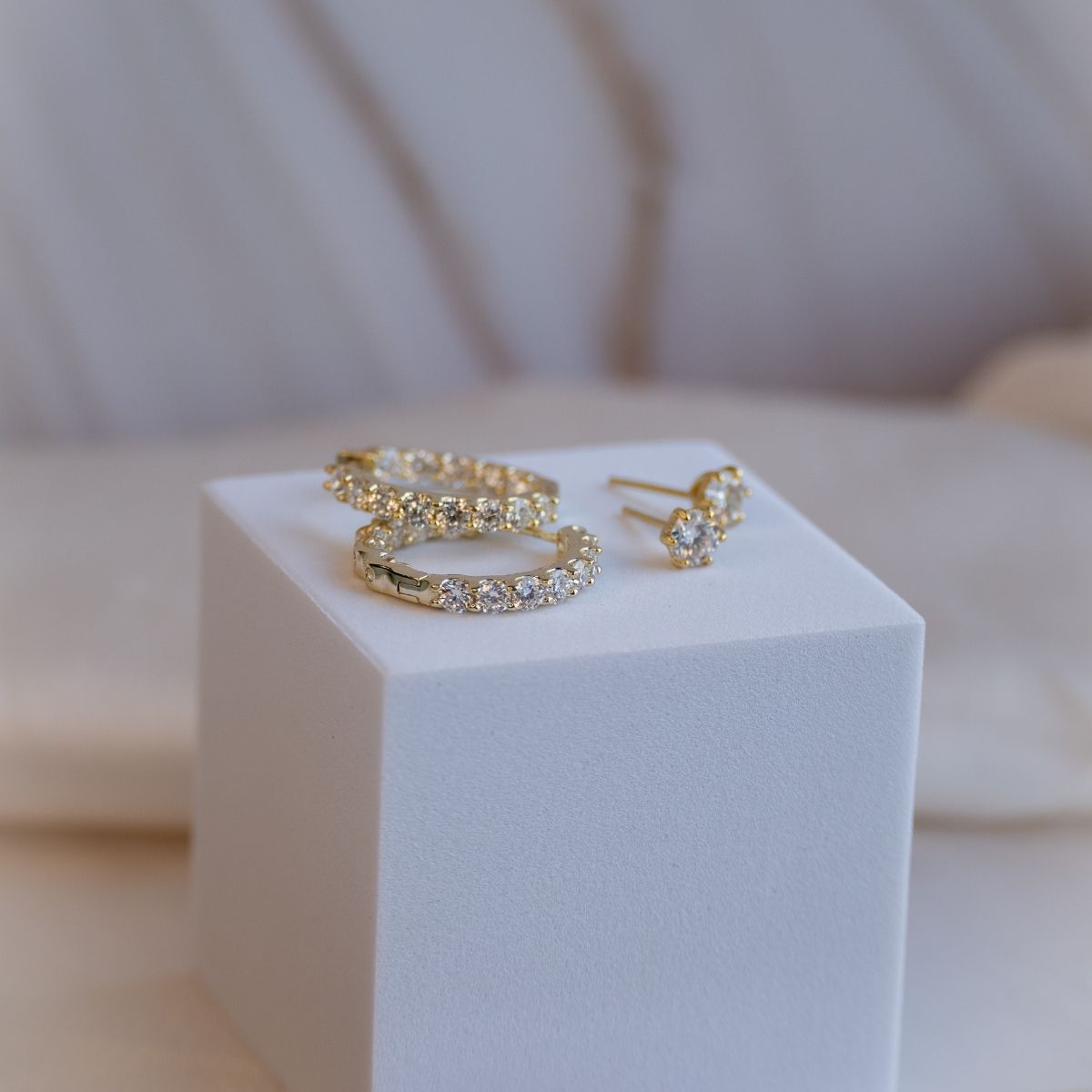 Gold 5mm Moissanite stud earrings (with GRA Certificate)