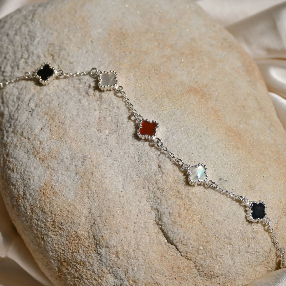 Van Cleef (Four leave Clover) mixed coloured flower bracelet