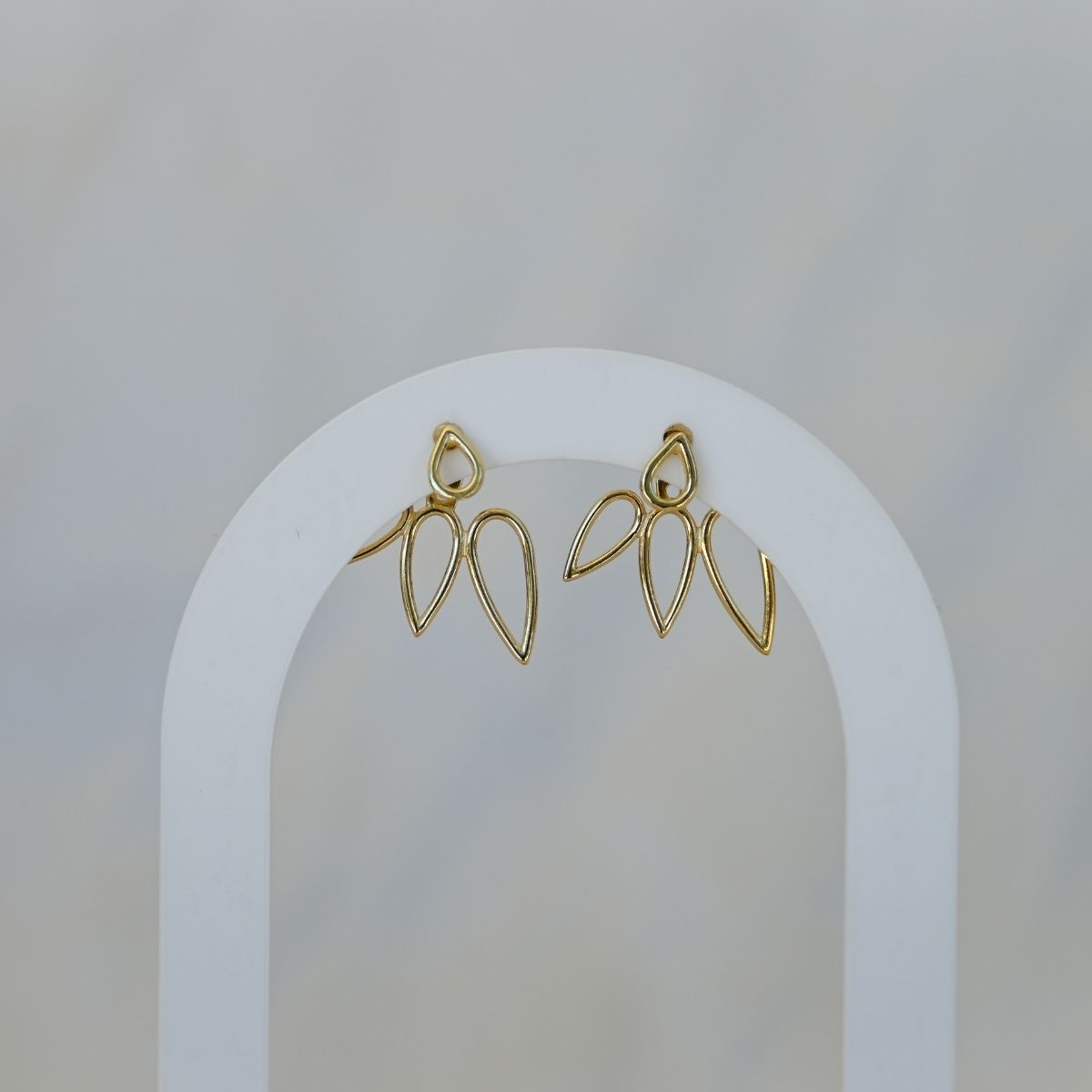 Two ways to wear gold leave earrings