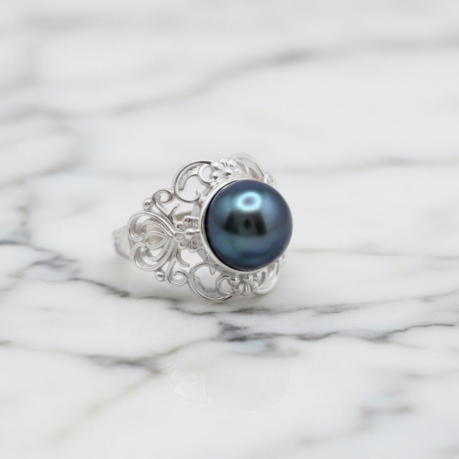 Stunning Peacock Pearl Ring