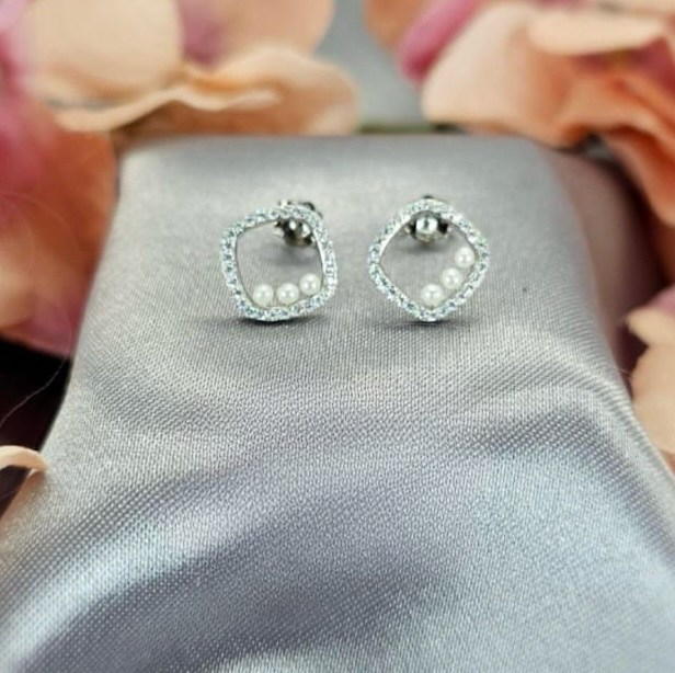 10 mm square stud with cubic zirconia pavé and three freshwater pearls