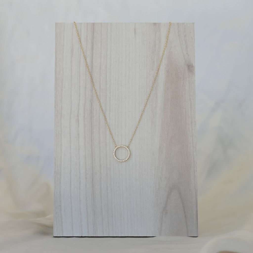 Gold circle necklace