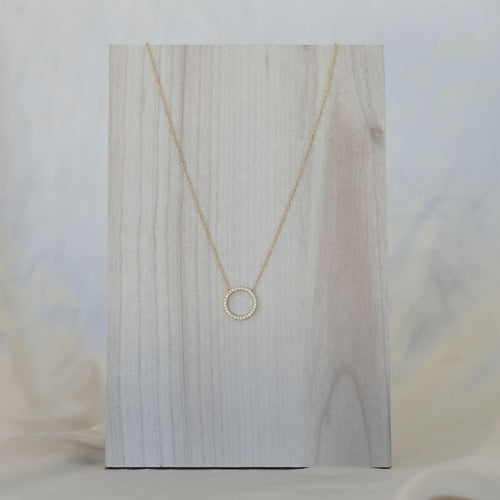 Gold circle necklace