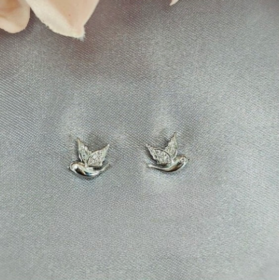 Cubic zirconia Pavé dove studs