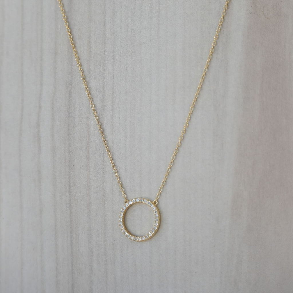 Gold circle necklace