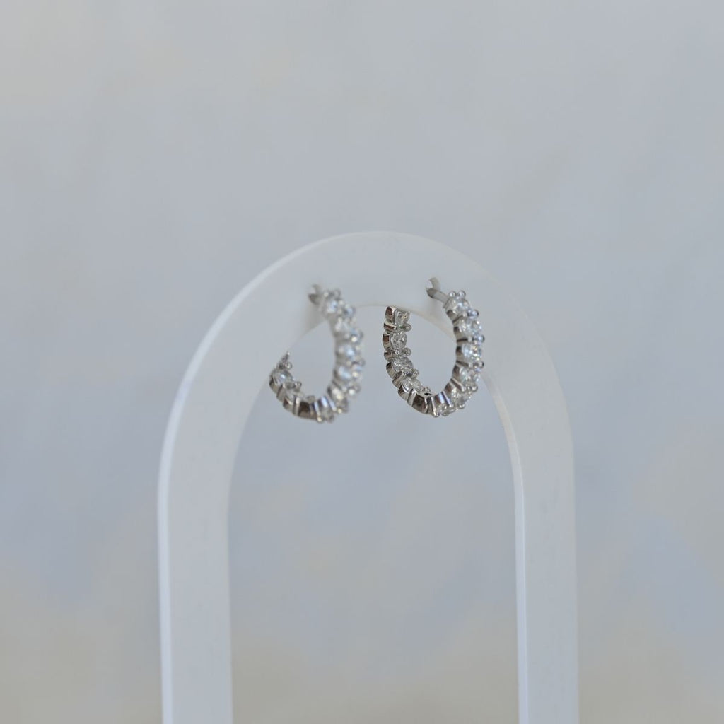 Huggy earrings with clear zirconia stones