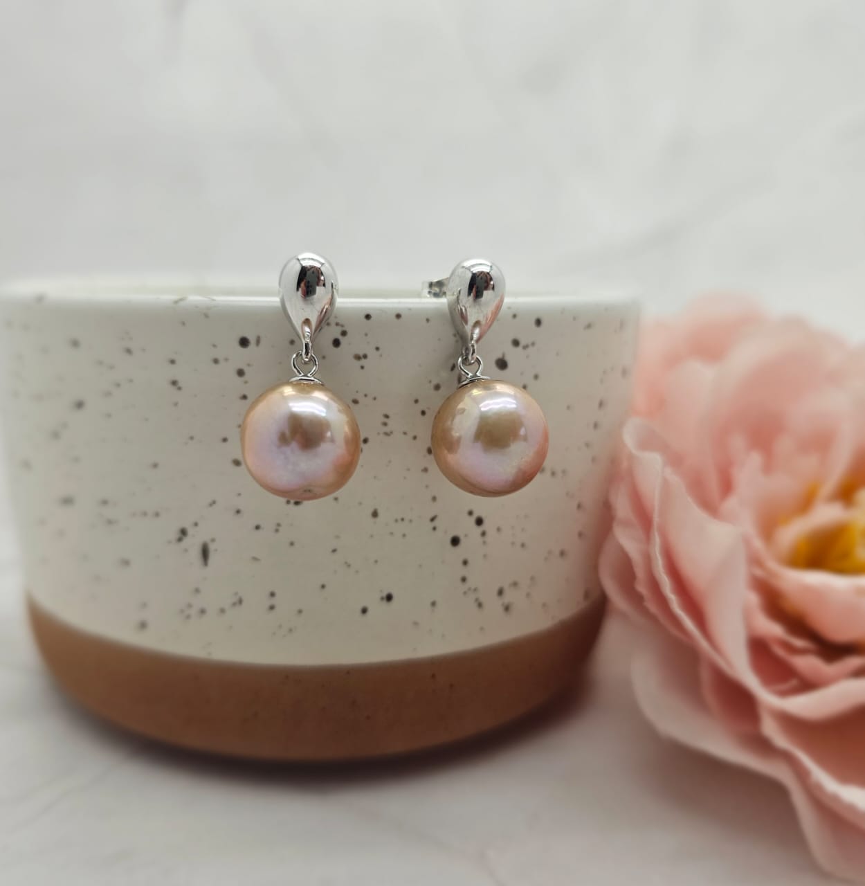 13mm pink pearl drop earrings