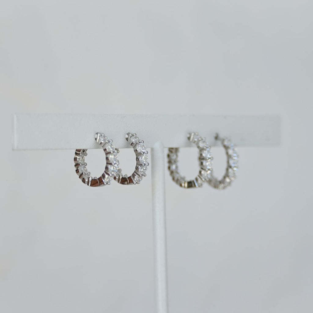 Huggy earrings with clear zirconia stones