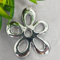 58Mm Flower Pendant