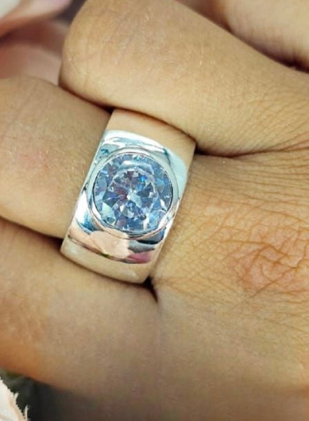 Stunning Smooth Line Statement Ring With Large Cubic Zirconia