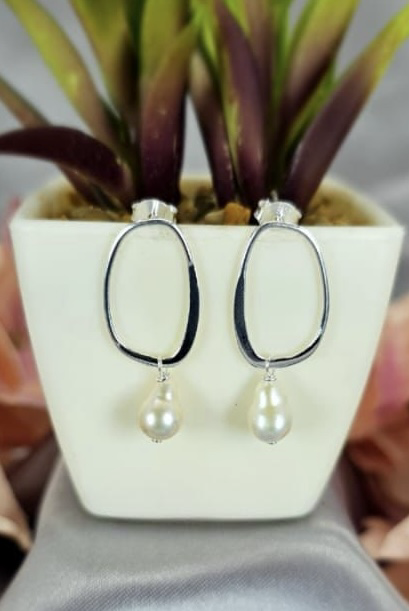 Large ovals with stunning freshwater pearl drops on end