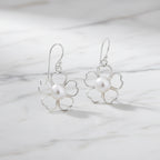 Sterling Silver Drop Daisies With Beauty Freshwater Pearl Middle - Terciany 