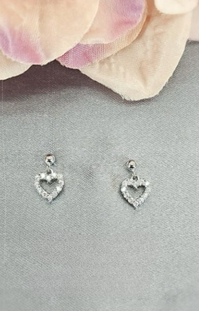 Cubic zirconia heart drops