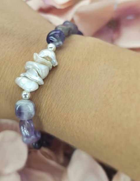 Semi presious stone and freshwater pearl bracelets with elastic band