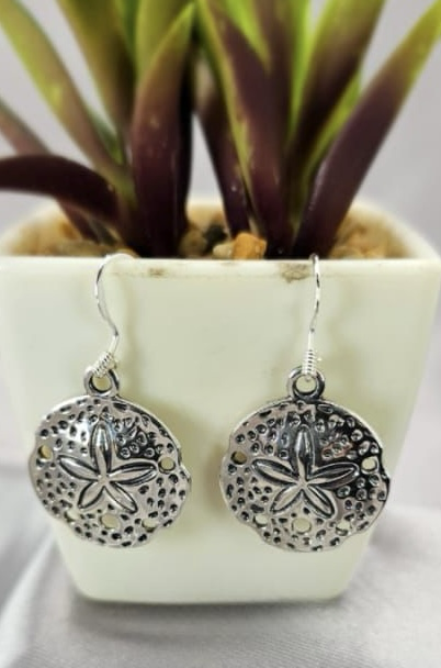 Round Drop Earrings With Starfish Pattern