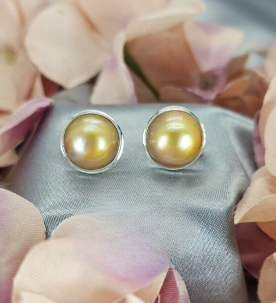 Stunning 16mm gold/brown Mabe pearl earrings