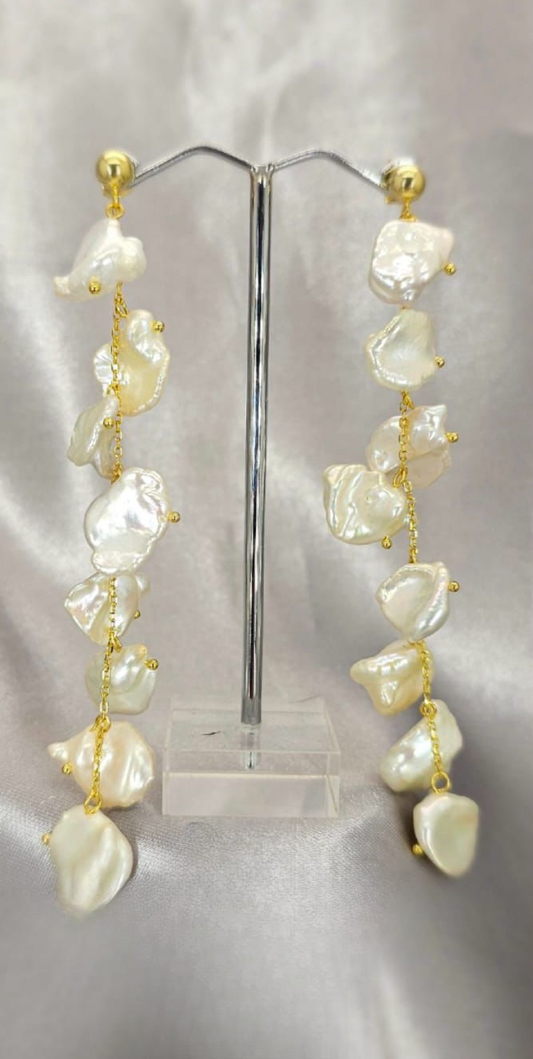 8cm pearl drop earrings with gold setting on top