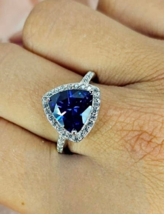 Triangle blue stone ring