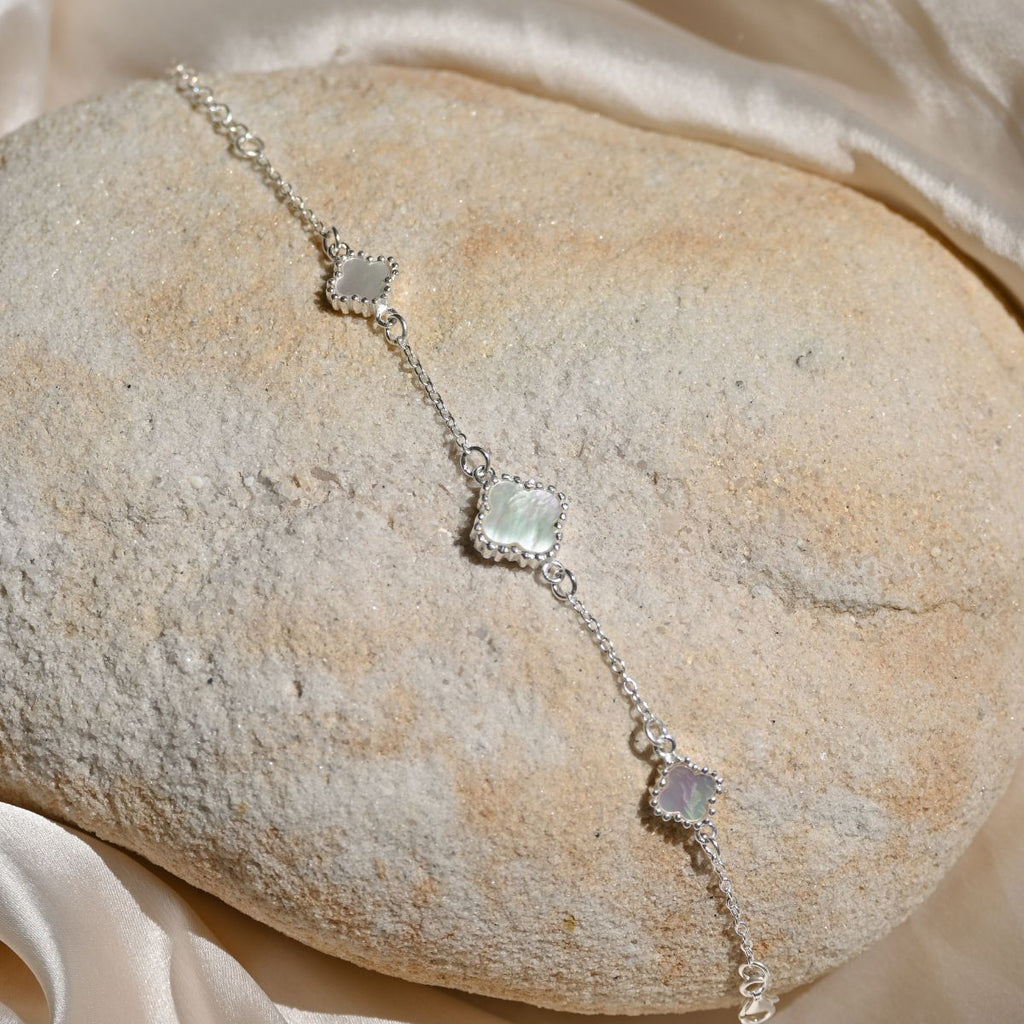 White Van Cleef (Four leave Clover) black flower Bracelet