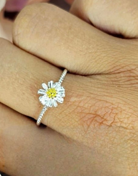 Sterling Silver Daisie Ring