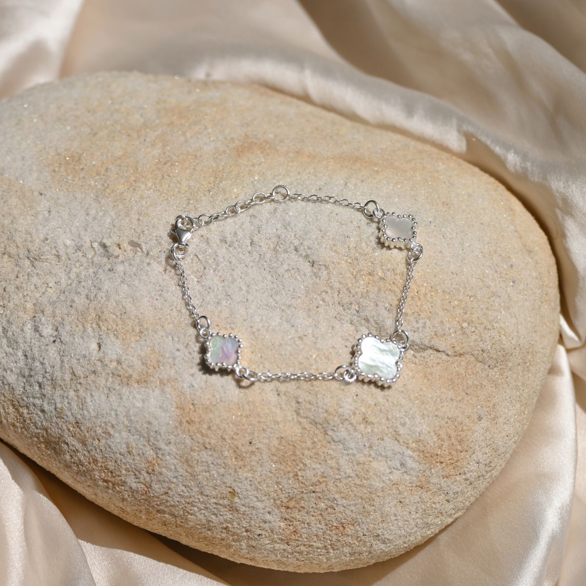 White Van Cleef (Four leave Clover) black flower Bracelet