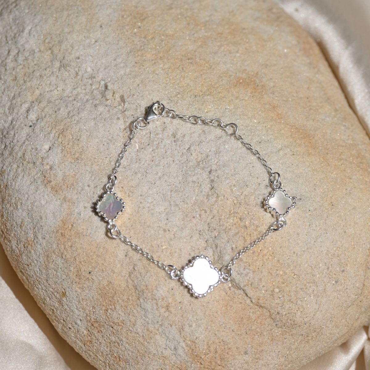 White Van Cleef (Four leave Clover) black flower Bracelet