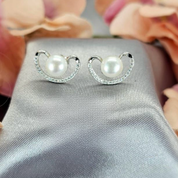 Pavé 16mm Half Moon Studs With Freshwater Pearls - Terciany 
