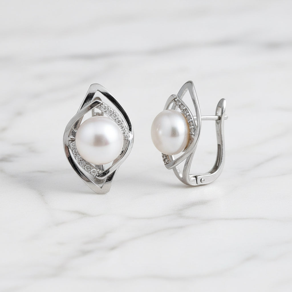 Stylish pearl stud earring
