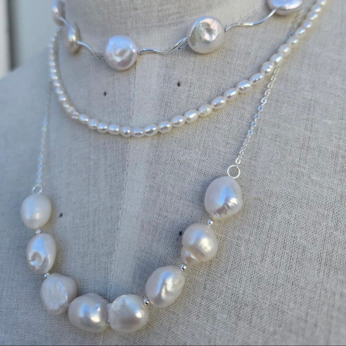 Stunning eight pearl necklace (one underneath on photo) - Terciany 