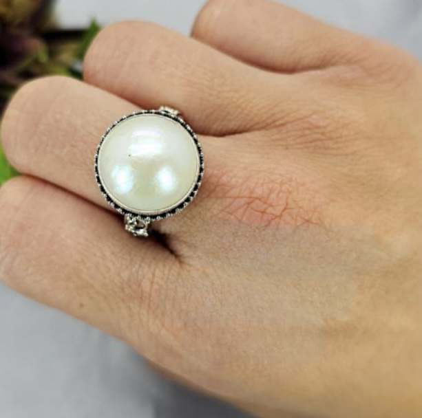 17mm white Mabe Pearl ring with filigree detail