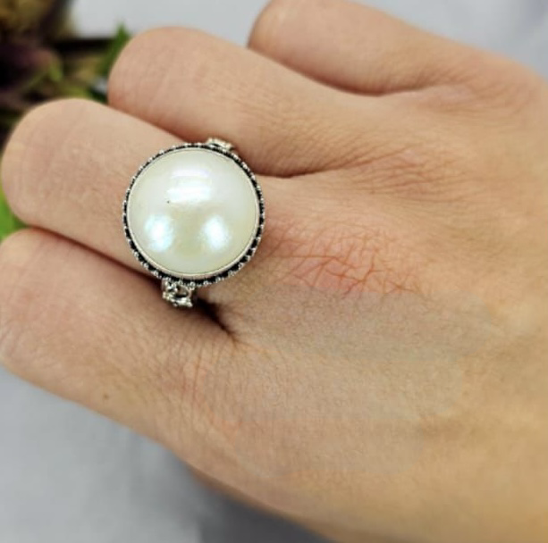 17Mm White Mabe Pearl Ring With Filigree Detail