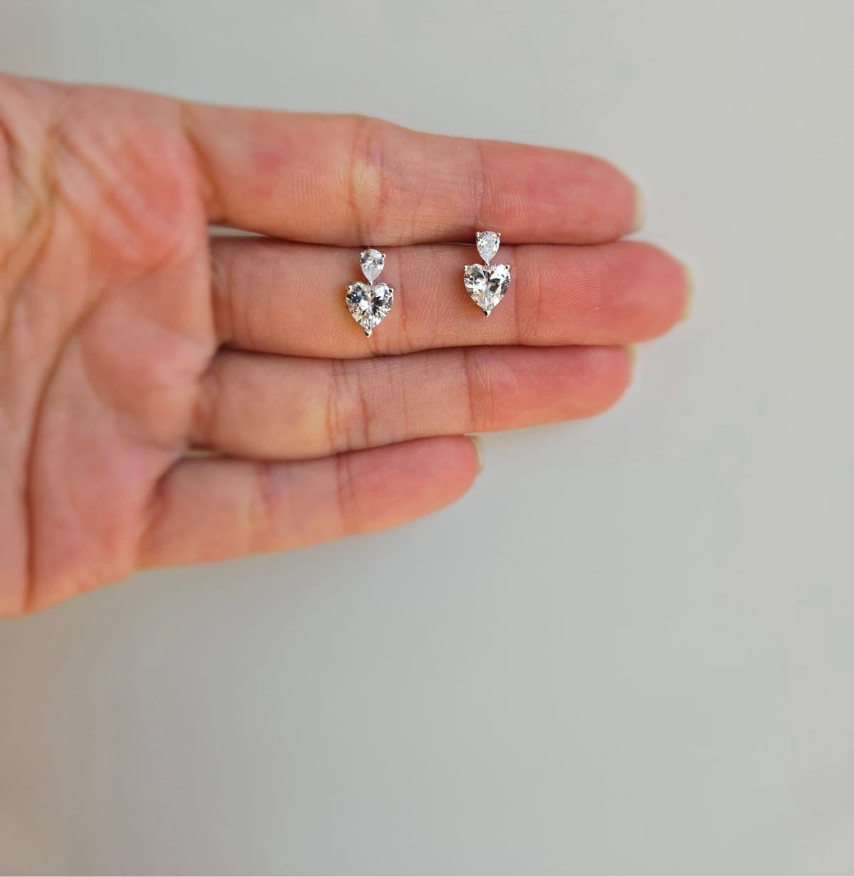 Beautiful cubic zirconia heart drop studs