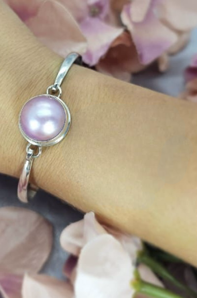 This 65mm Sterling silver bangle is amazing with a 19mm pink Mabe pearl