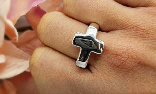 Stunning Sterling Silver Bulky Cross Ring