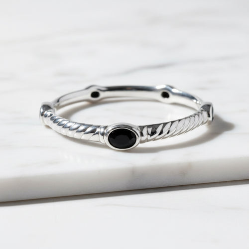 8x70 mm Bangle with Black stones